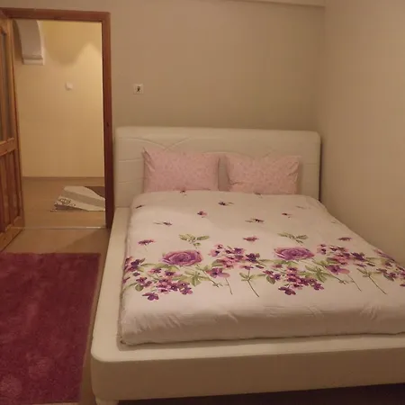 Apartment Karabina
